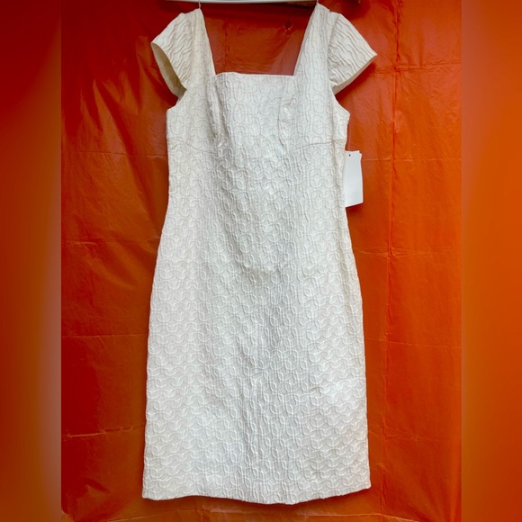 NWT ADRIANNA PAPELL Size 4 off white - Picture 6 of 15